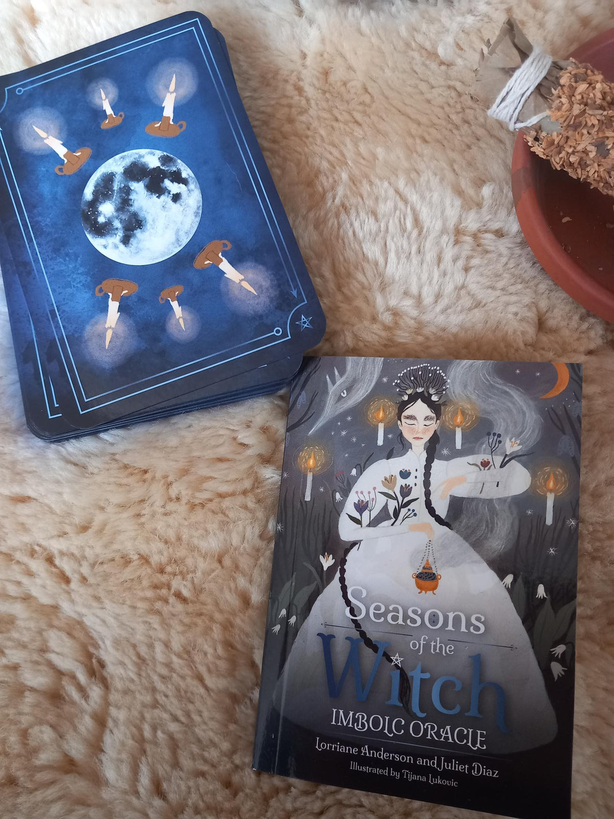 Seasons of the witch Imbolc oracle 2de kansje